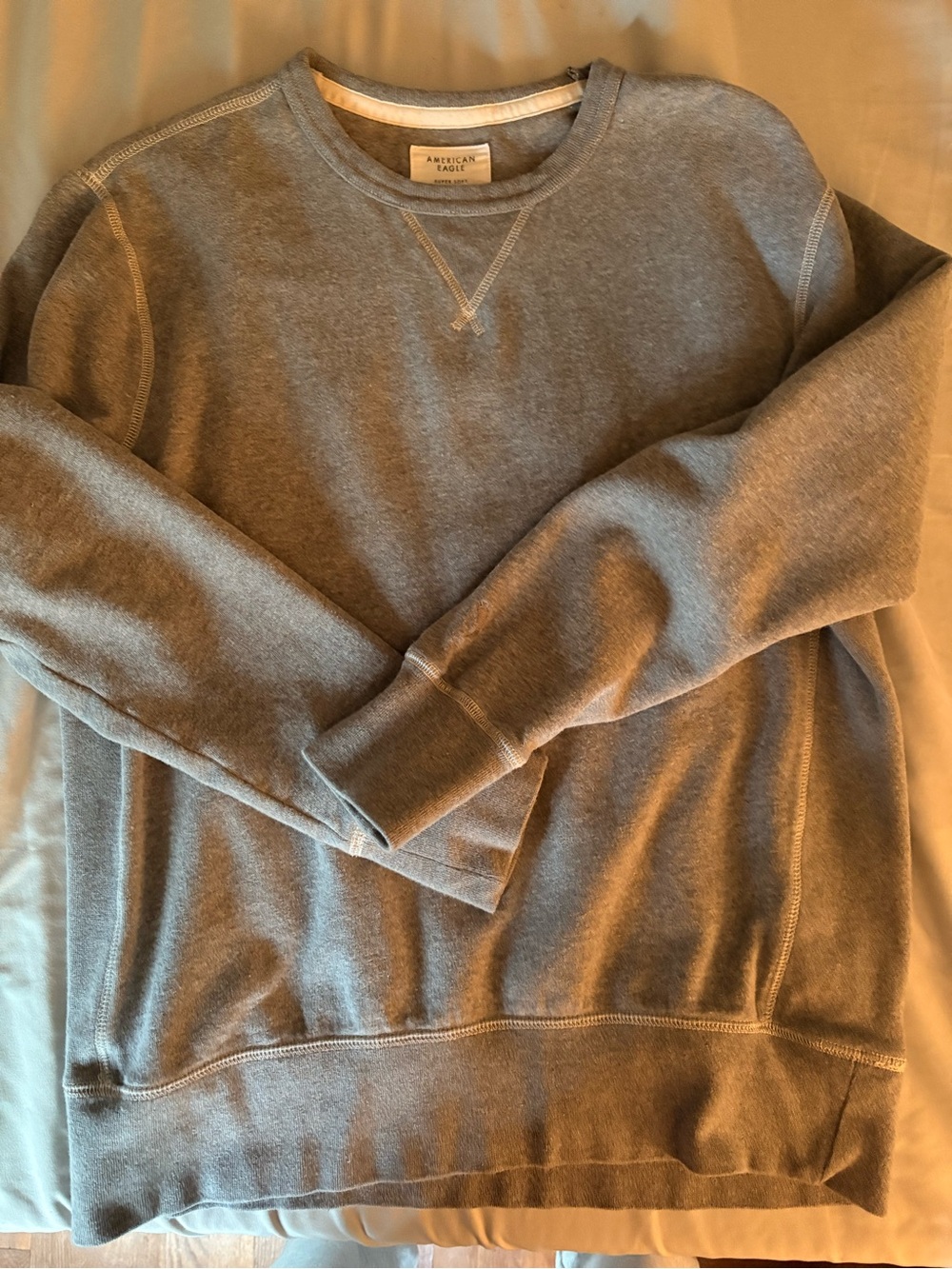 American Eagle Outfitters Men's Heather Gray Crewneck Sweatshirt